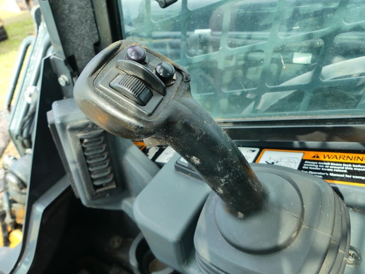 deere-325g-image-15
