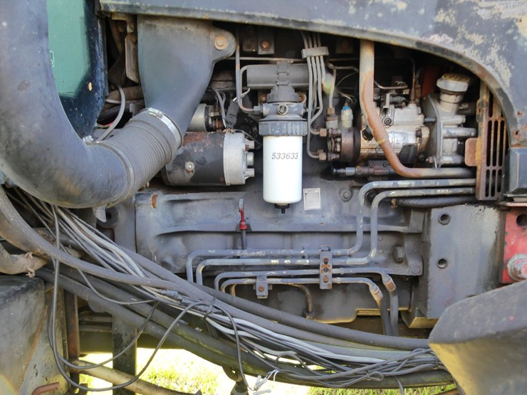 new-holland-ts110-image-10