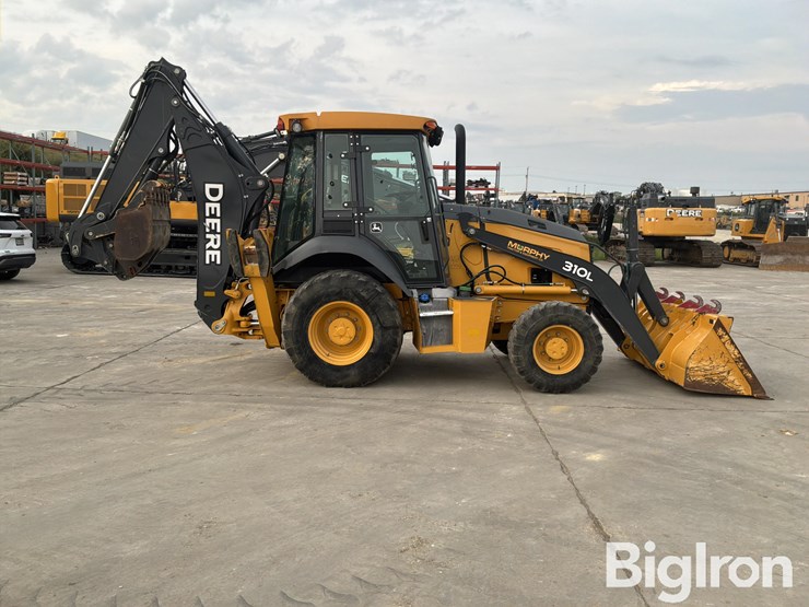 2018-deere-310l-image-4
