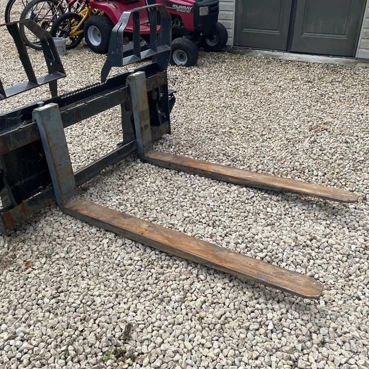 #904 • Bobcat Severe Duty Pallet Forks (Sun Prairie, WI)