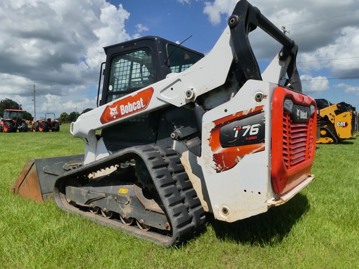 2022-bobcat-t76-image-4
