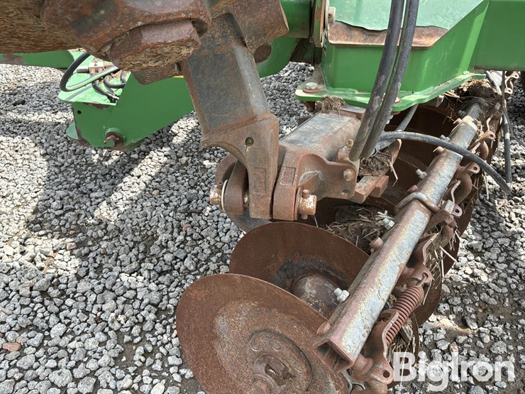 john-deere-2623-image-9