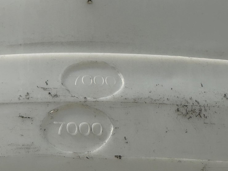 ace-roto-mold-7,000-gal-vertical-tank-image-11