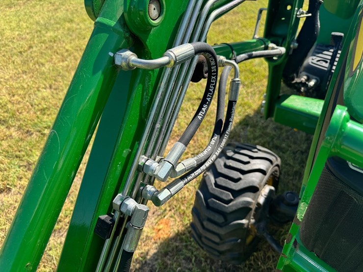 2014-john-deere-1023e-image-28