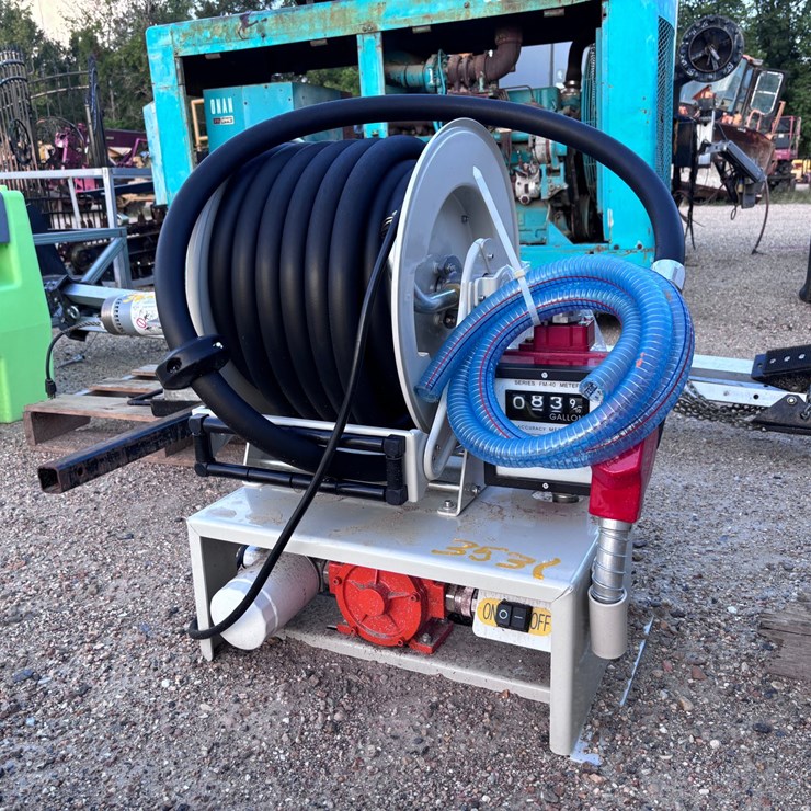 #3531 • FUEL PUMP WITH HOSE REEL AND NOZZLE
