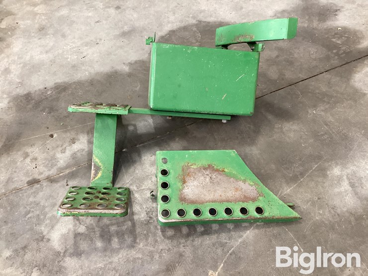 john-deere-4240-image-2