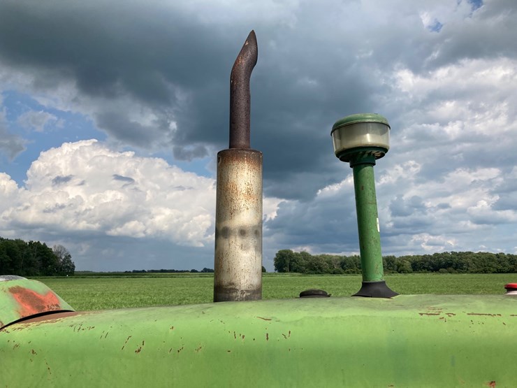 john-deere-3020-image-10
