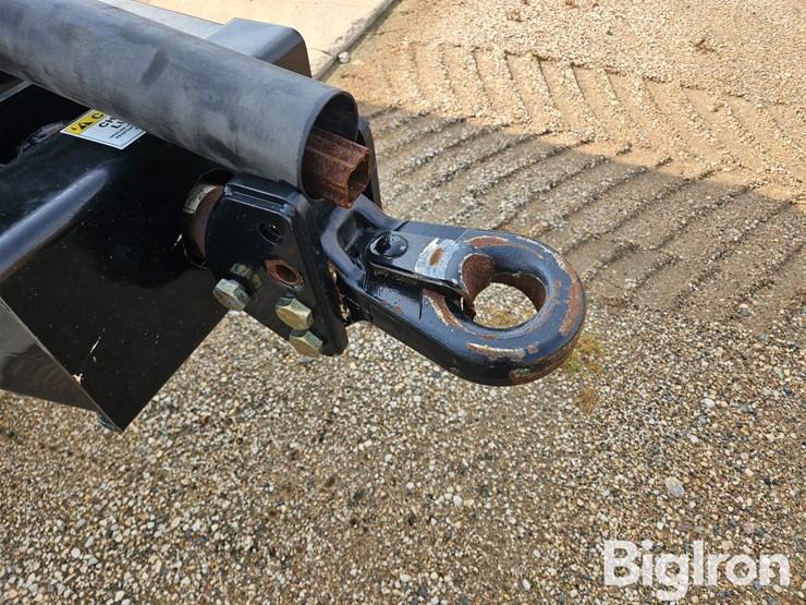 2023-demco-2200-grain-cart-image-9