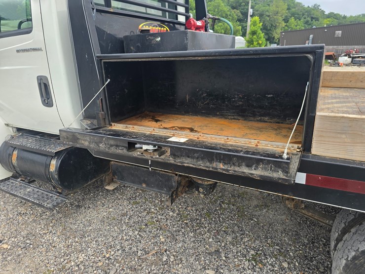 2006-international-durastar-4300-image-59