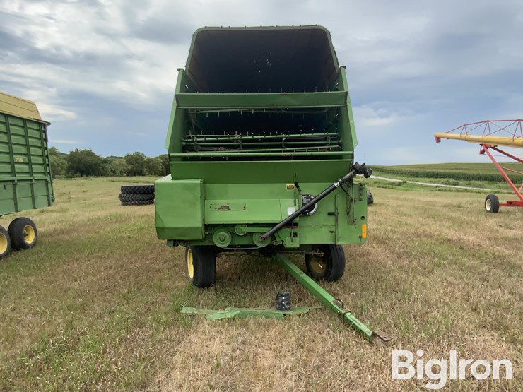 john-deere-716a-image-2