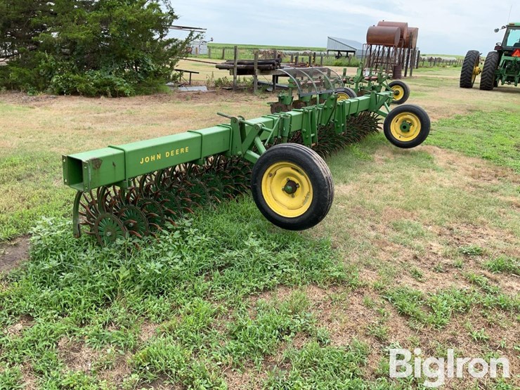 john-deere-400-image-3