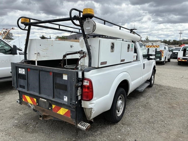 2012-ford-f350-sd-image-3