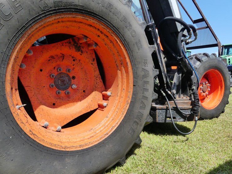 kubota-m108s-image-9