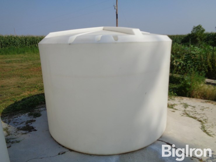 ace-roto-mold-1,500-gal-poly-tank-image-6