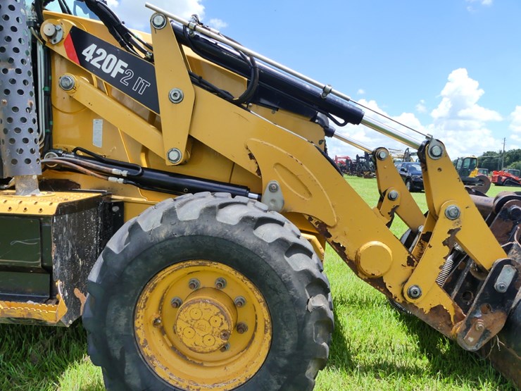 2016-caterpillar-420f2-it-image-16