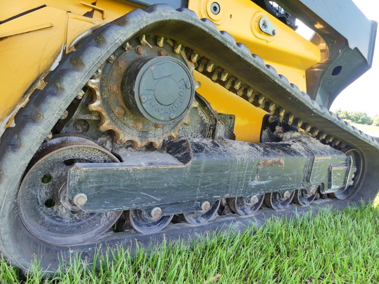 2018-deere-333g-image-6