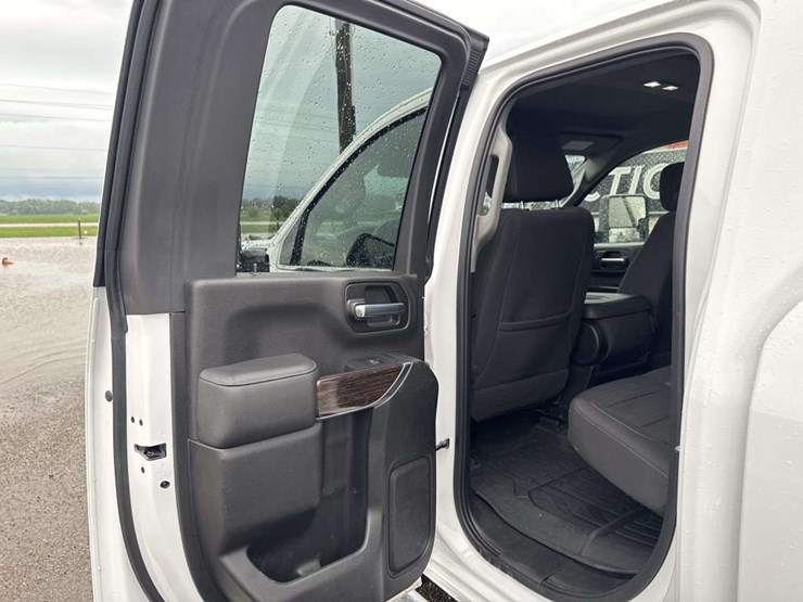 2022-gmc-sierra-2500-image-19