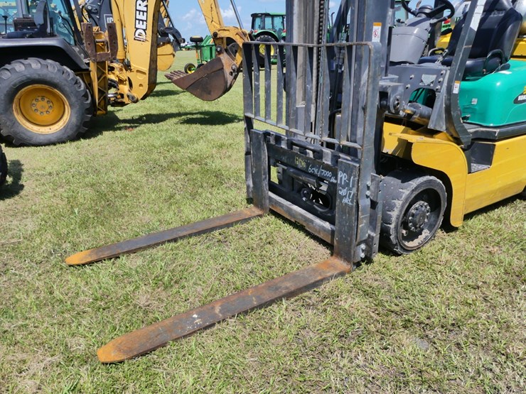 kamatsu-fg-35bcs-8--lp-warehouse-forklift-image-7