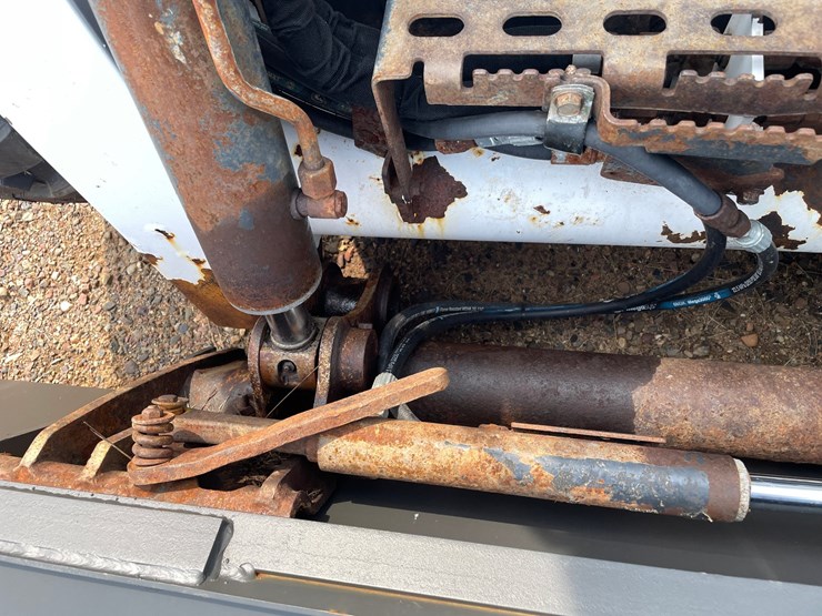bobcat-s740-image-12