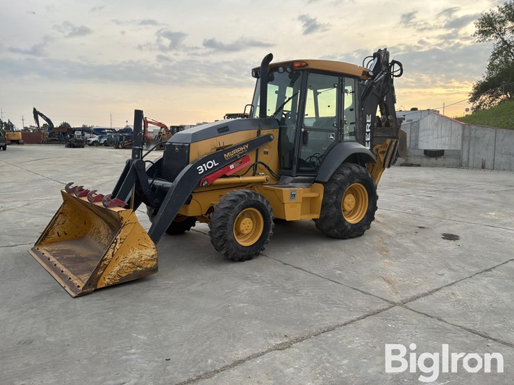 2018-deere-310l-image-1