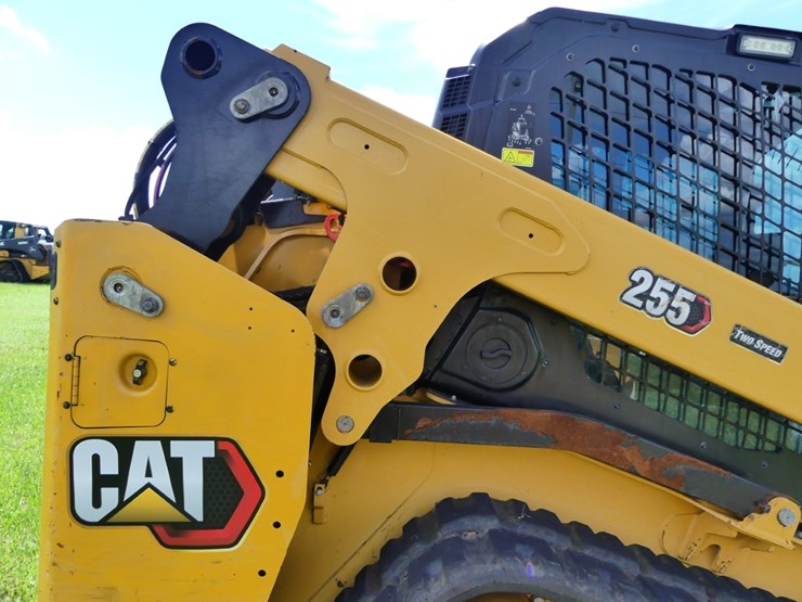caterpillar-255-image-7