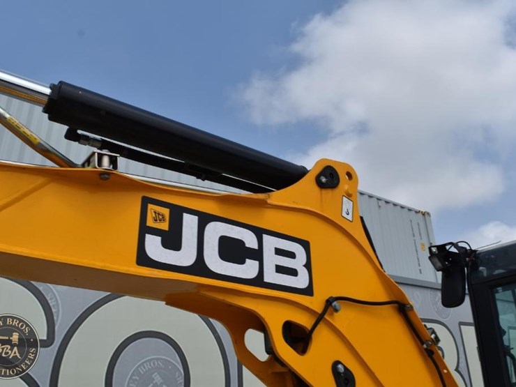 2024-jcb-35z-1-image-27
