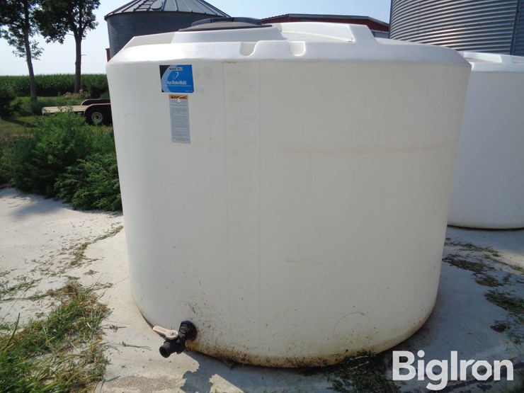 ace-roto-mold-1,500-gal-poly-tank-image-1