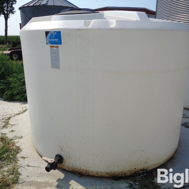 Ace Roto-Mold 1,500 Gal Poly Tank