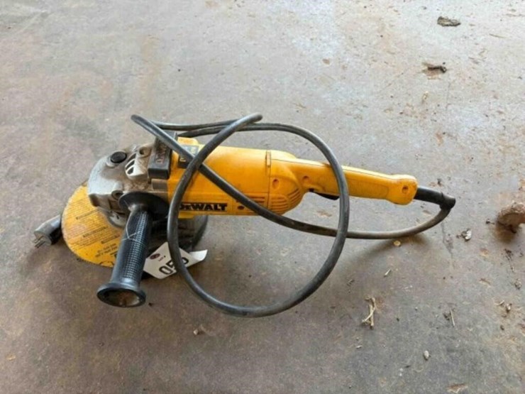 dewalt-sander/grinder-image-1