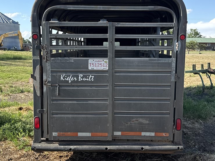 1994-kiefer-built-stockmaster-magnum-t/a-livestock-trailer-image-6