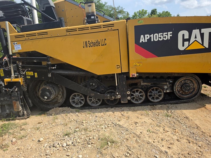 caterpillar-ap-1055f-image-50