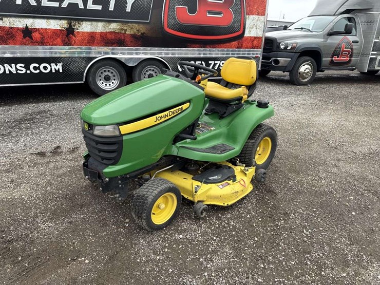 john-deere-345-image-1