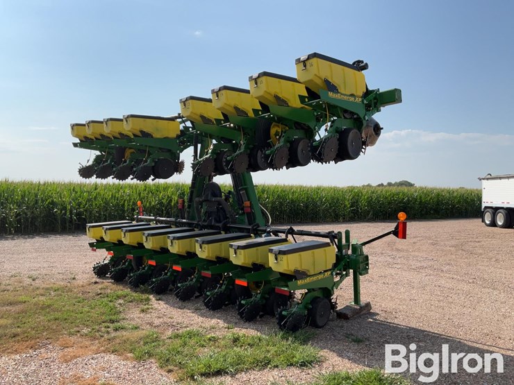 john-deere-1720-image-5