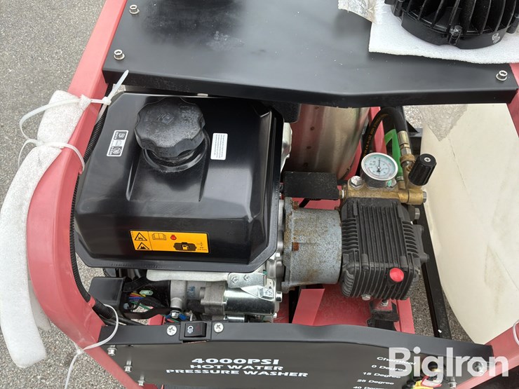 2025-massey-ferguson-730-image-10