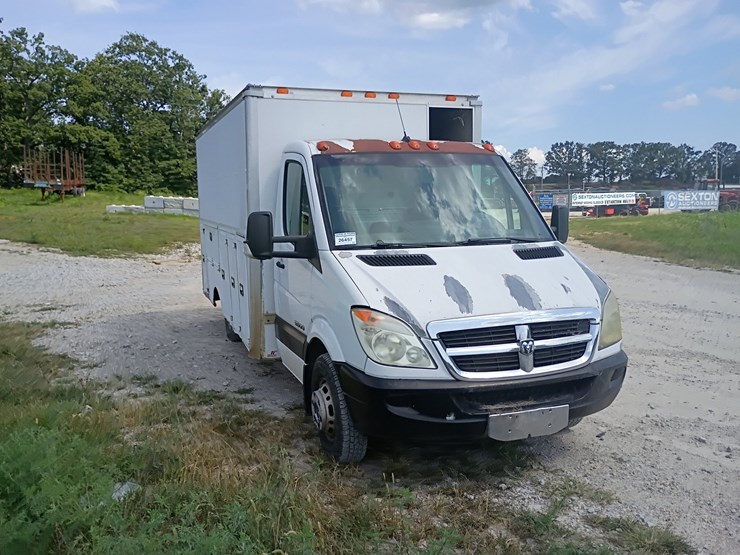 2008-dodge-sprinter-3500-image-14