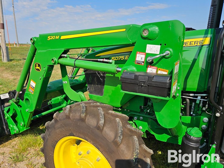 2020-john-deere-5075e-image-10