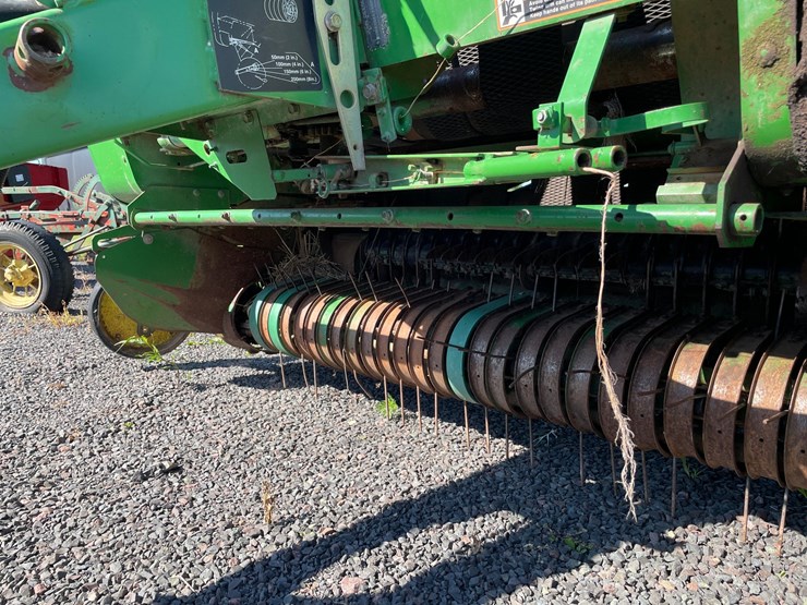 2003-john-deere-567-image-13