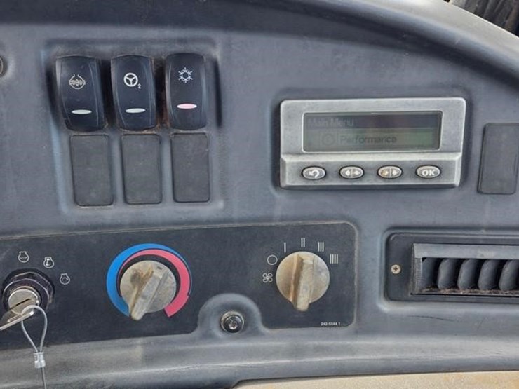 2011-caterpillar-740-image-66