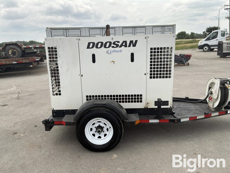 2016-massey-ferguson-730-image-19