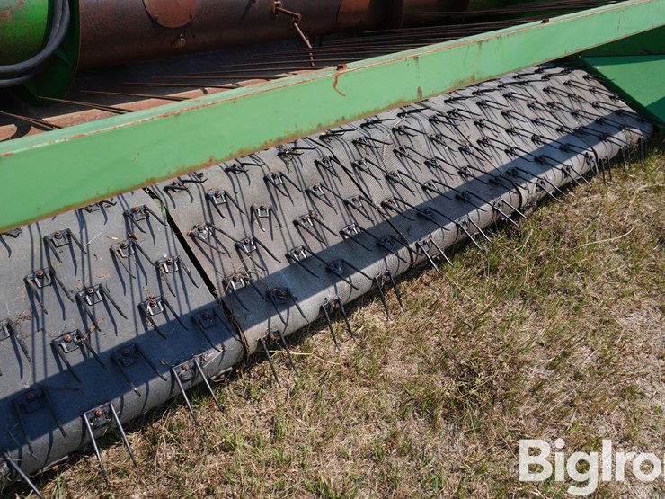john-deere-212-image-12