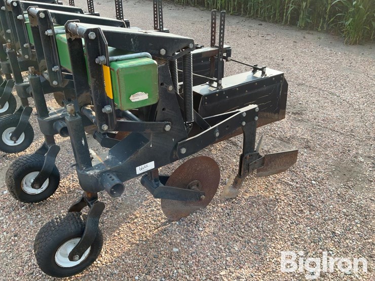 b&h-16r30-hiller-image-11