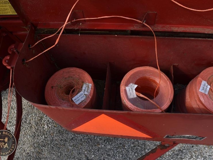 new-holland-311-image-29
