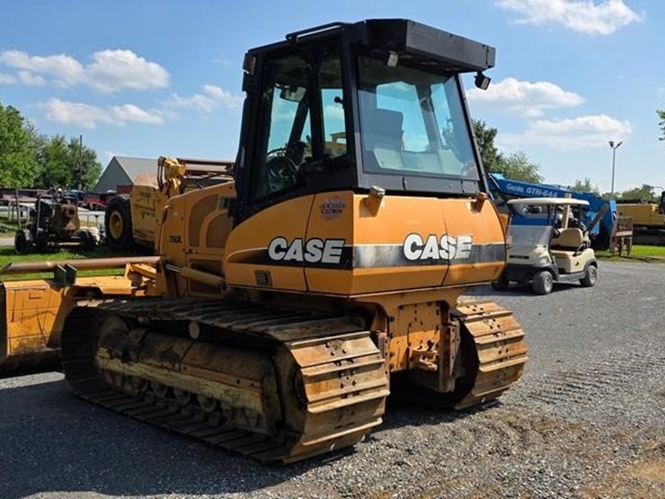 case-750l-image-3