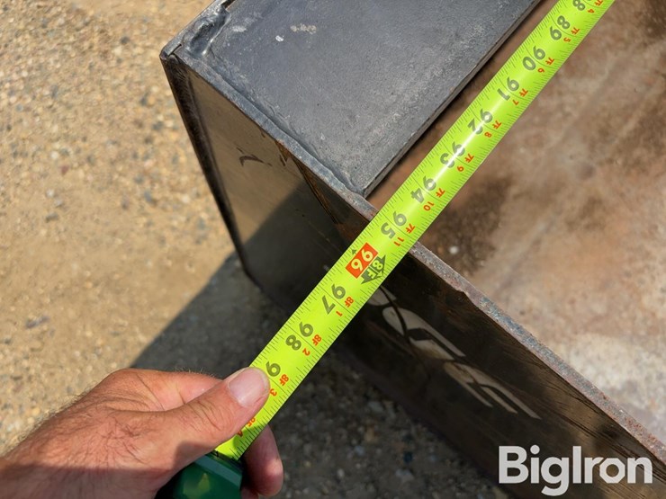 jge-8’-snow-bucket-image-11