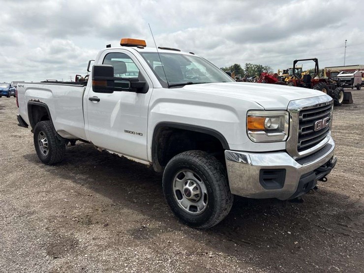 2015-gmc-k3500-image-3