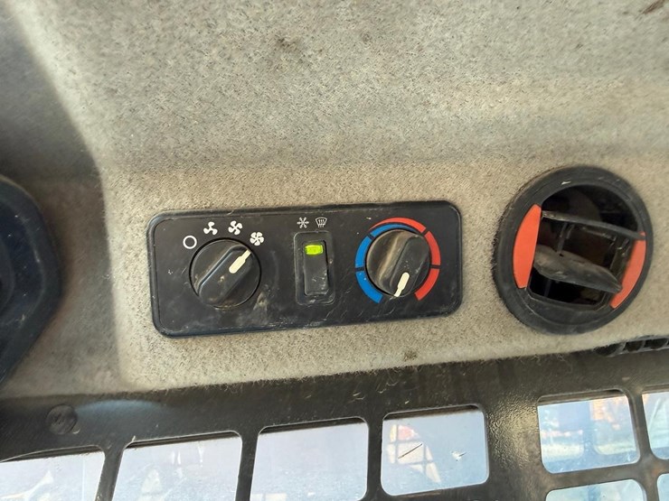 2024-bobcat-t66-image-24