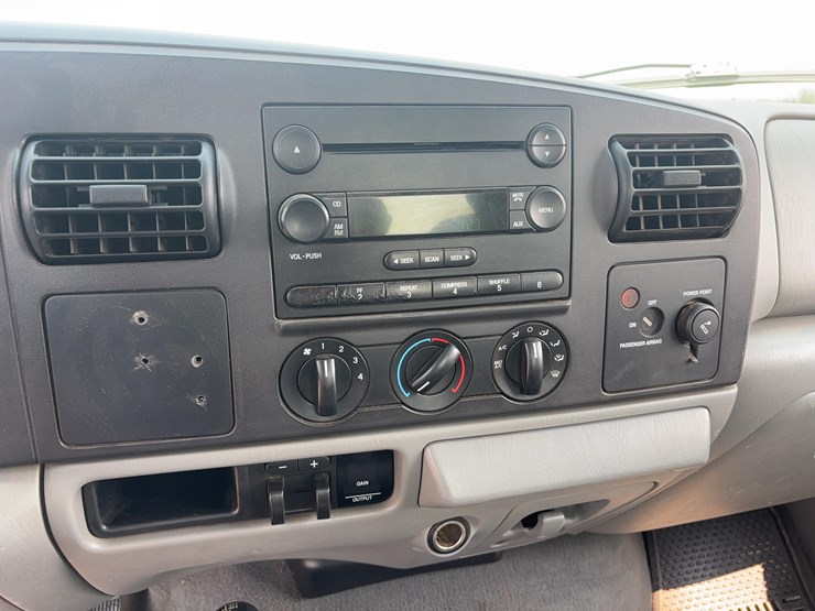 2005-ford-f250-image-18