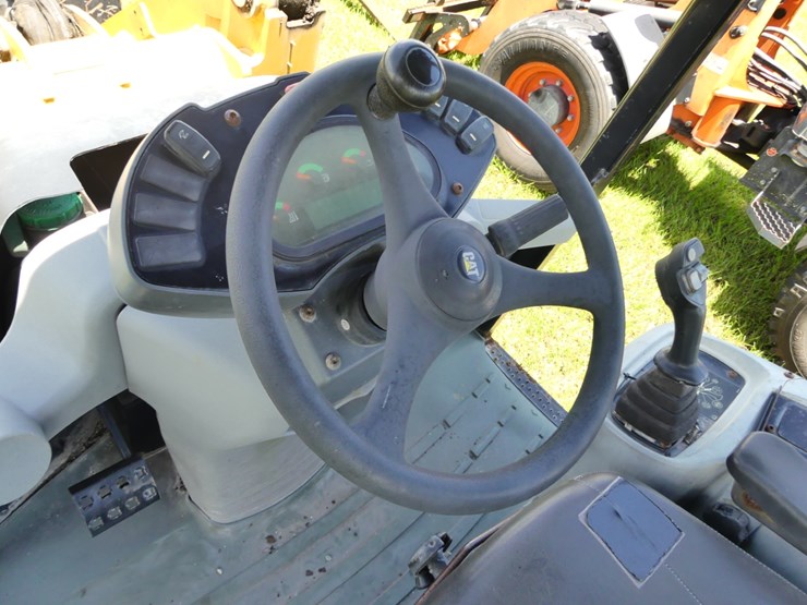 caterpillar-906m-image-14
