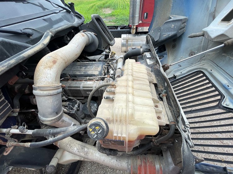 #108-•-2020-international-semi-tractor-(has-wi-title)-(denmark,-wi)-image-80