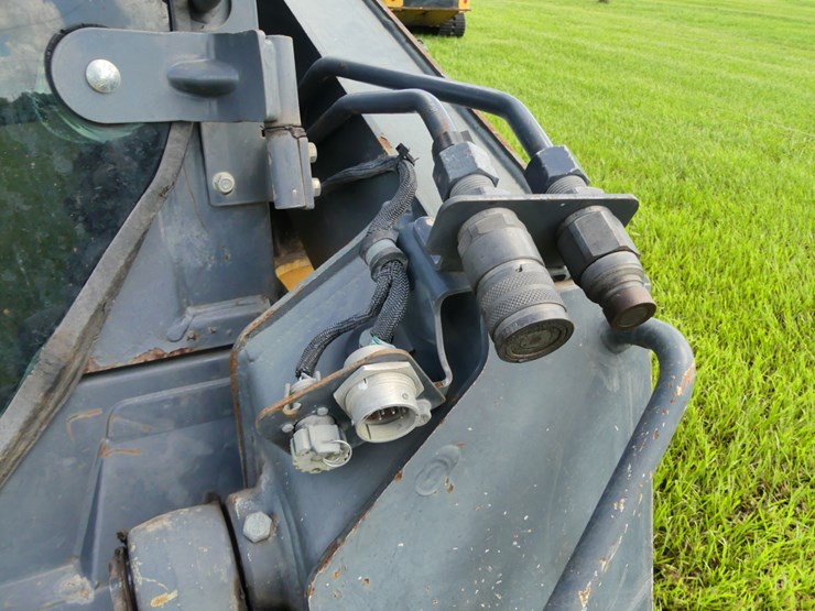 deere-317g-image-13